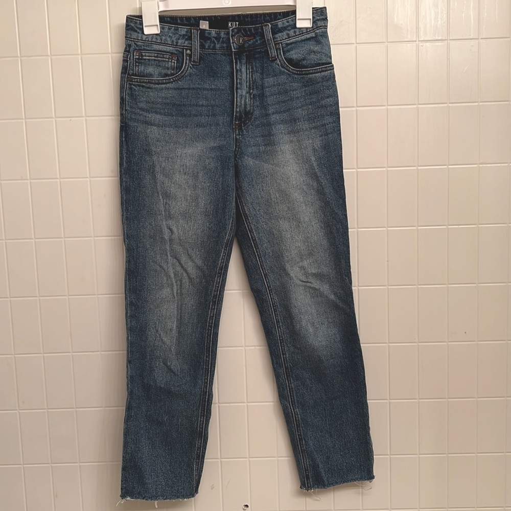 Kut From The Cloth Jean. Size 0. Style is Rachael Mom Jean.